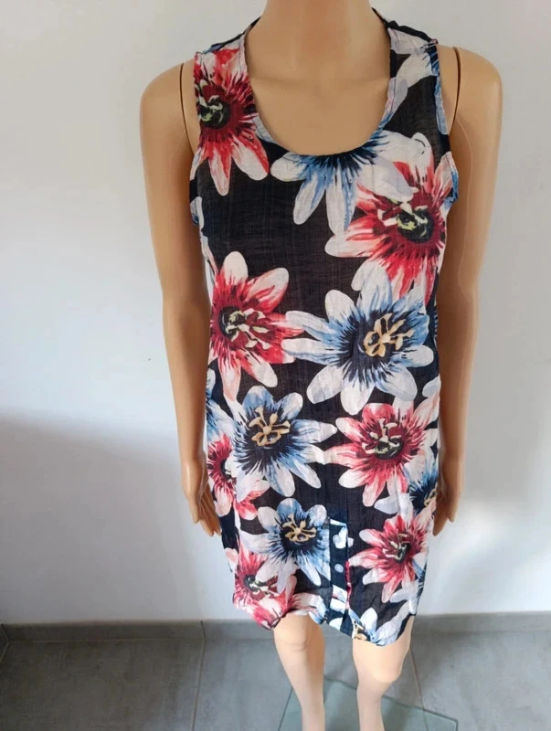 blusa túnica Molly Bracken con flores sin mangas – Talla M – Azul marino multicolor – photo 8